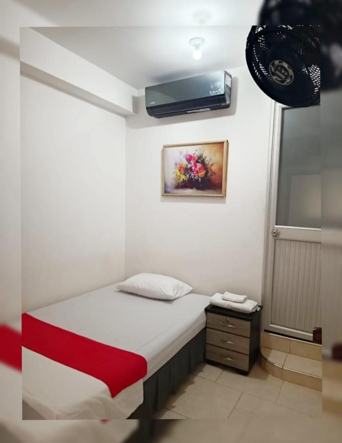 Hotel Gueicer Кукута Экстерьер фото