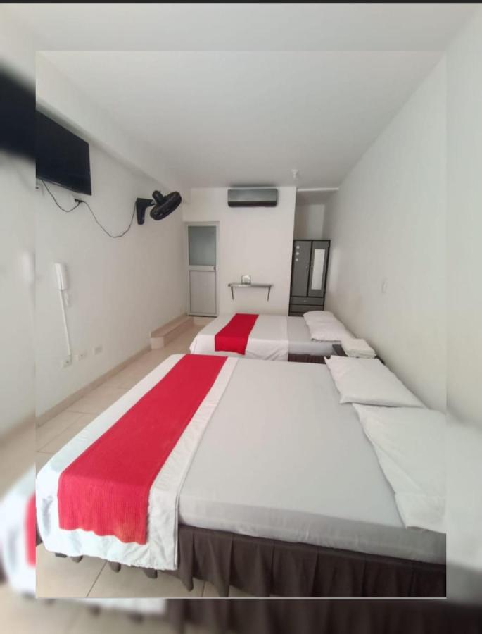 Hotel Gueicer Кукута Экстерьер фото