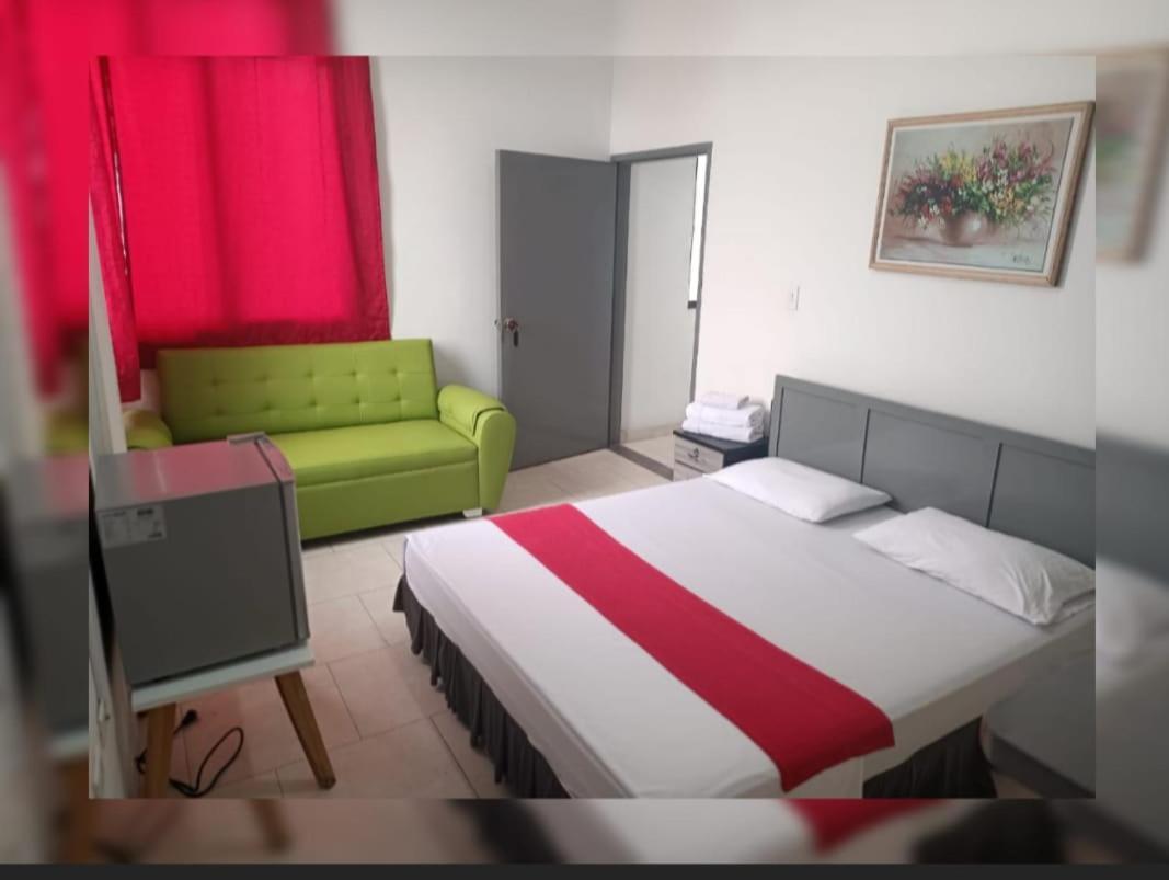 Hotel Gueicer Кукута Экстерьер фото