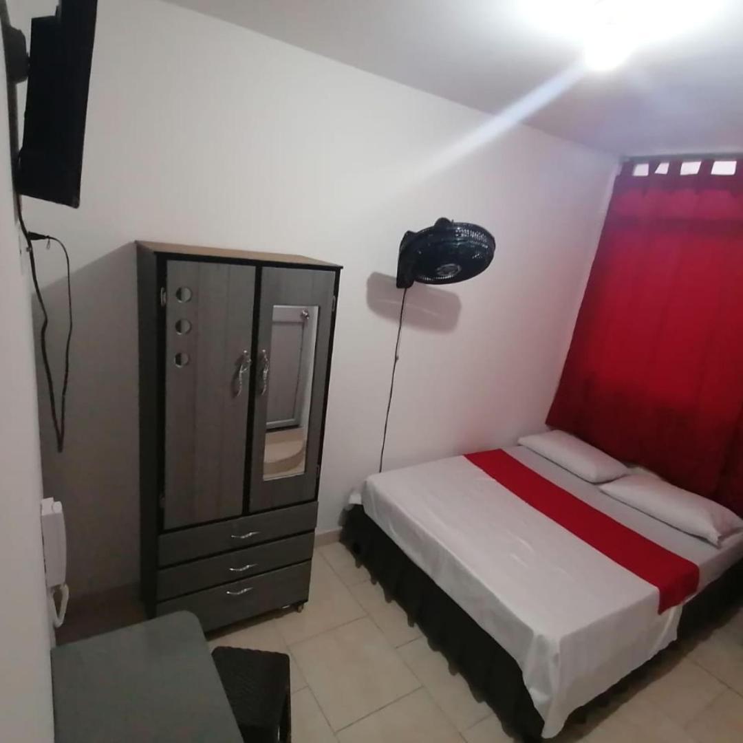 Hotel Gueicer Кукута Экстерьер фото